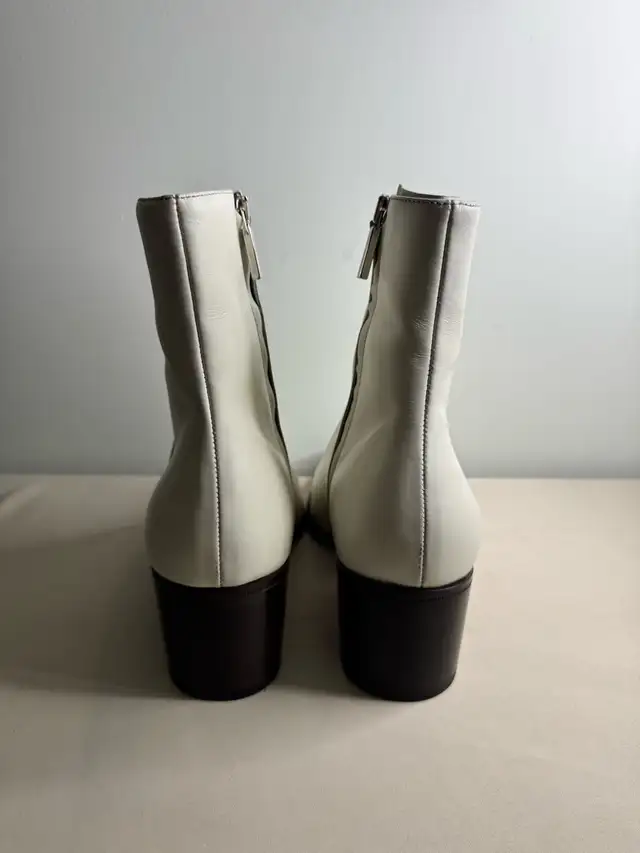 Alessandro VASINI Juan 60mm White Ivory Leather Chelsea Boots  in Men's Shoes in City of Toronto - Image 4