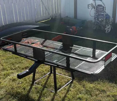 Used for one big trip to the states and now no longer needed. 2 inch shank and 500ibs capacity. Come...