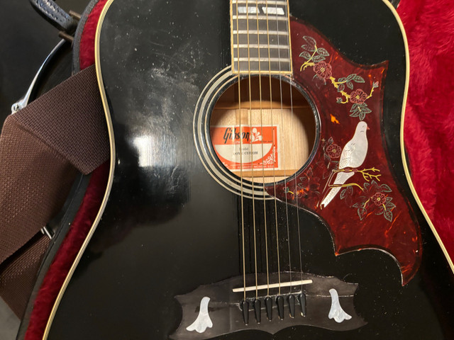Gibson dove 1978 in Guitars in Oshawa / Durham Region - Image 2