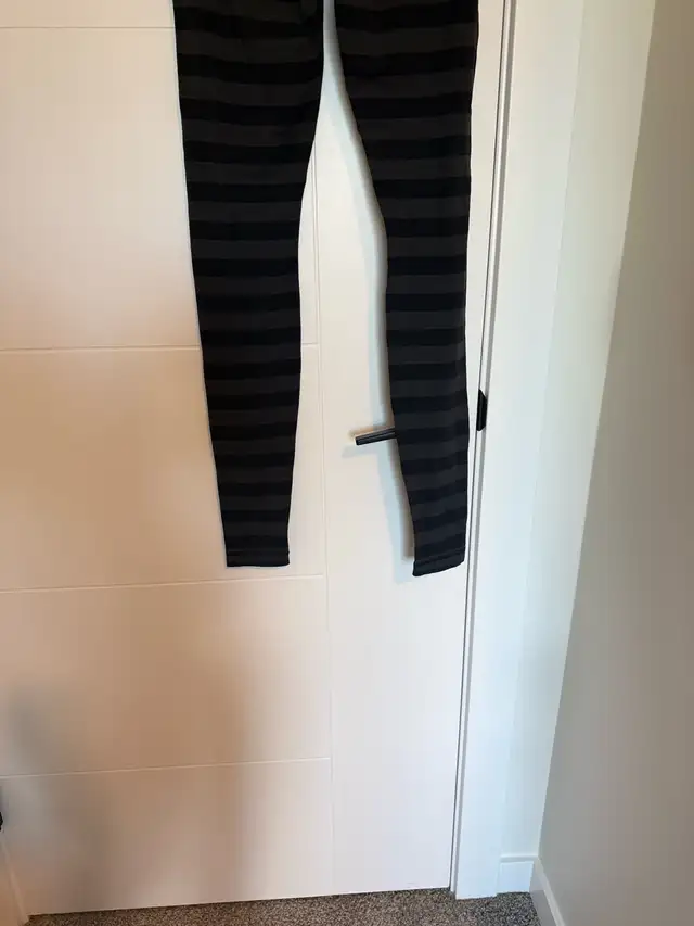 lululemon Wunder under leggings in Women's - Bottoms in Calgary - Image 7