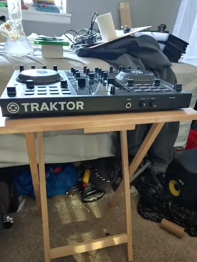 Native instruments Traktor Kontrol S2 double deck controller, View more