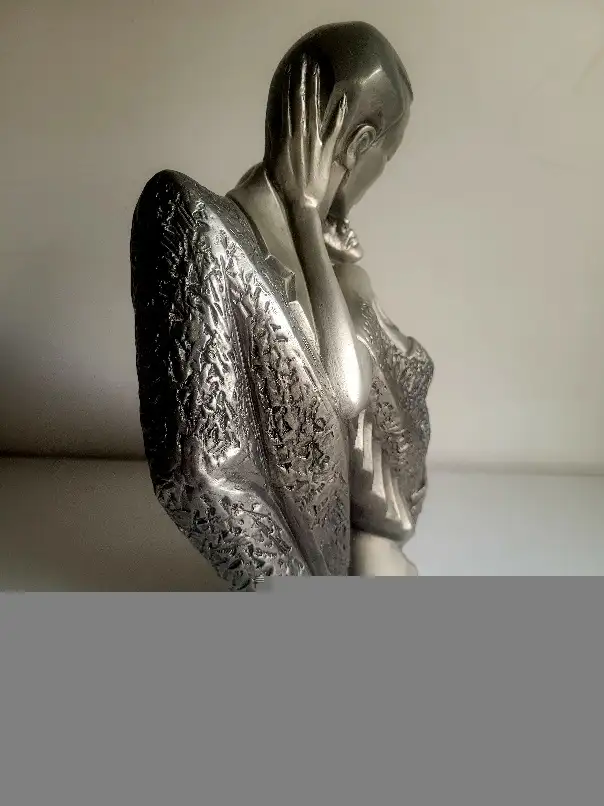 Austin Sculpture Art  Deco Couple By Alexander Daniel in Arts & Collectibles in West Island - Image 5