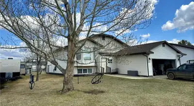 Spacious 4-Bed, 3-Bath Family Home in North Weyburn Just minutes from the city, this beautifully mai...