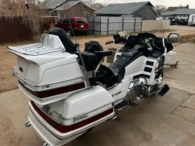 1995 Goldwing/Trailer combo. 20th anniversary special edition in Touring in Regina - Image 10