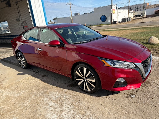 2022 Nissan Altima Platinum in Cars & Trucks in Strathcona County - Image 3