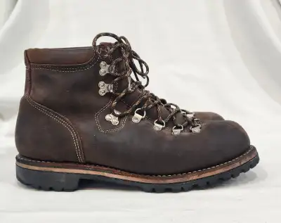 Size 12 Men's Mountaineering Leather Boots, Hiking, Winter Boots, View more