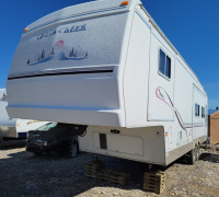 FREE REMOVAL  /  TRAVEL TRAILERS,   MOTORHOMES,  MOBILES !