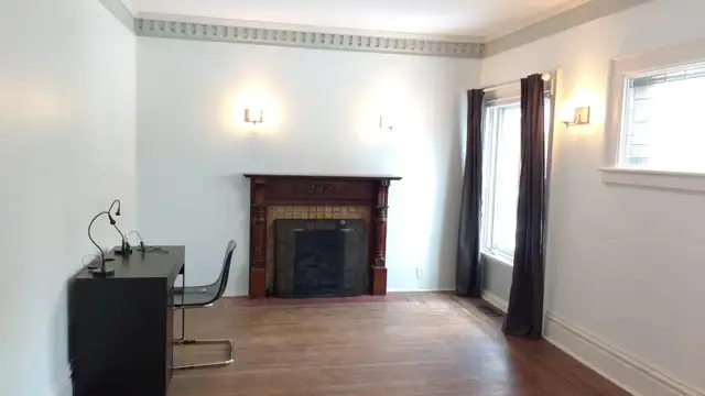 MASSIVE PRIVATE ROOM FOR RENT IN WEEKLY CLEANED HOME ALL INCL in Room Rentals & Roommates in Hamilton - Image 3