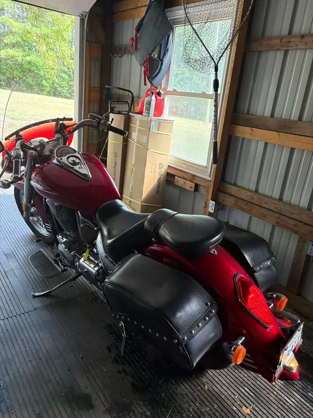 2005 VTX 1300 Honda in Touring in Trenton - Image 9