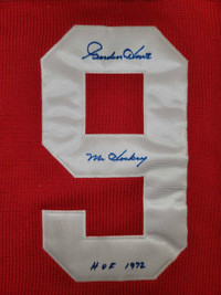 Gordie Howe Signed Detroit Red Wings Jersey