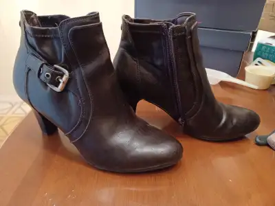 Ankle Booties - Life Strides, Yowza, 8.5M - $20, View more