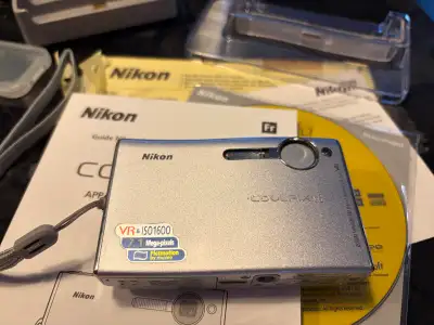 Nikon Coolpix S8, View more