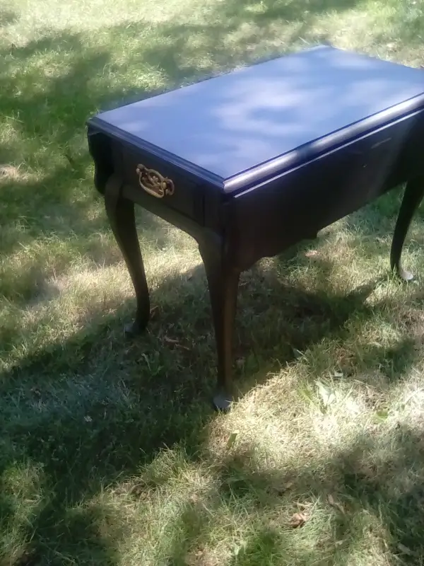 Tea table in Dining Tables & Sets in Sarnia - Image 3