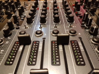 Allen & Heath Xone:4D Professional DJ Mixer & MIDI Controller