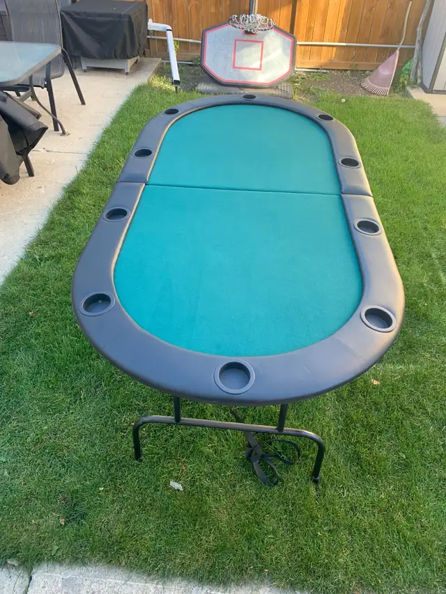 Poker table - foldable