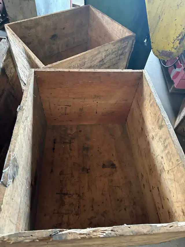 Wooden boxes546596694021918724
