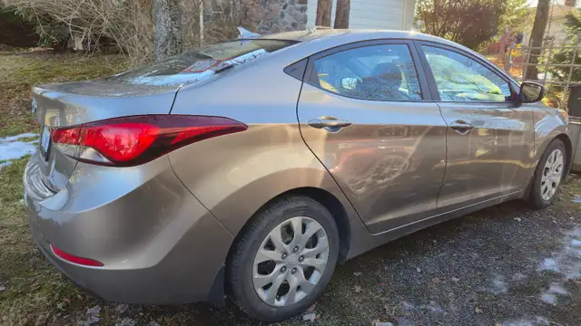 2015 Hyundai Elantra Sedan GL in Cars & Trucks in Cape Breton - Image 8