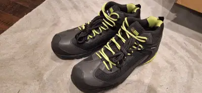 Brand new kodiak k4 trail work boots size 12 brand new, View more