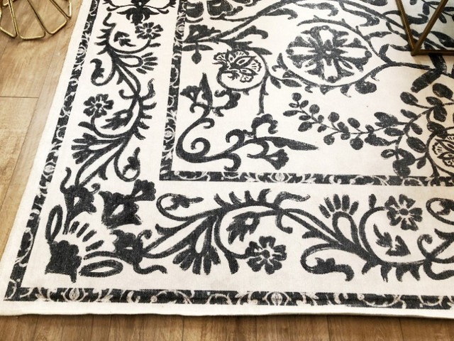 Beautiful Large 12'x9' Ruggables Delphina B&W Washable Area Rug in Rugs, Carpets & Runners in Kitchener / Waterloo - Image 4