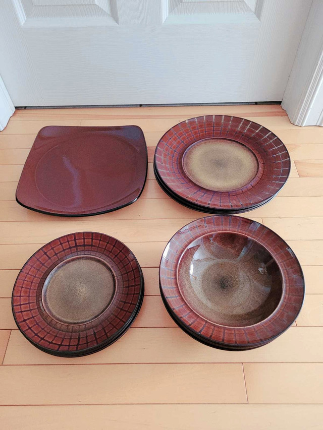 Like NEW BOWRING Dinning Plates Set 10 pcs. Large, Medium, Small in Kitchen & Dining Wares in Bedford - Image 2