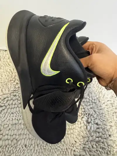 Nike Kyrie III - Size 10, View more
