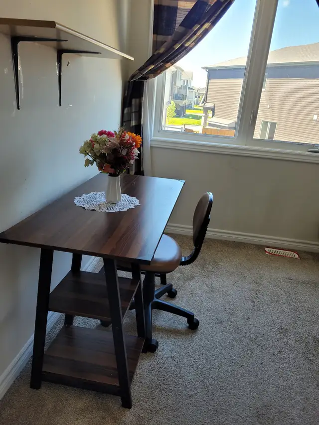 Room for rent ( female only ) in Room Rentals & Roommates in Ottawa - Image 4