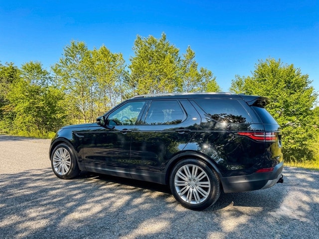 Land Rover Discovery 7 passager 2018 — photo 4