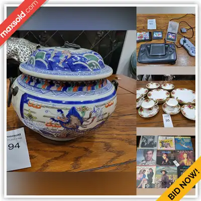 WHAT IS IN THIS AUCTION? This online auction features men’s & women’s clothing, kids clothing & shoe...
