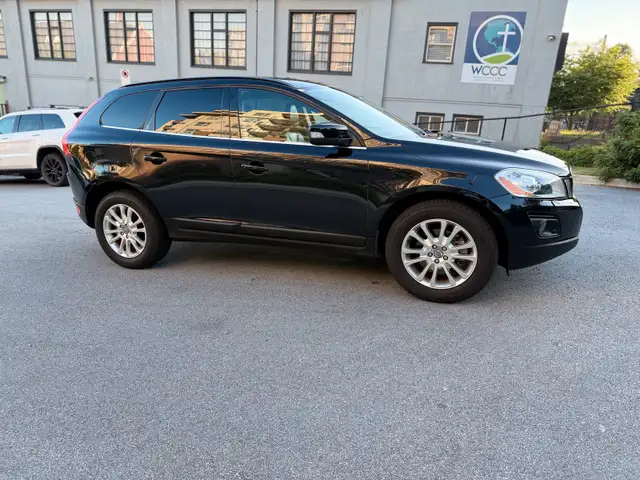 Volvo XC60 2010 –ONLY 19,000 km | Right-Hand Driv63384460719233124