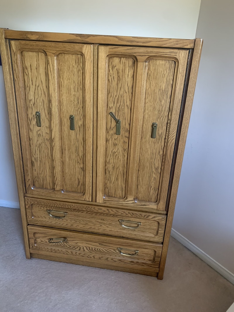 Vintage Solid Oak wooden Cedar lining Armoire 225 Dressers & Wardrobes Barrie Kijiji