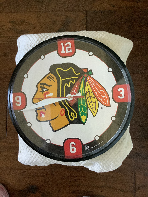 Chicago Blackhawks Wall Clock in Home Décor & Accents in Mississauga / Peel Region