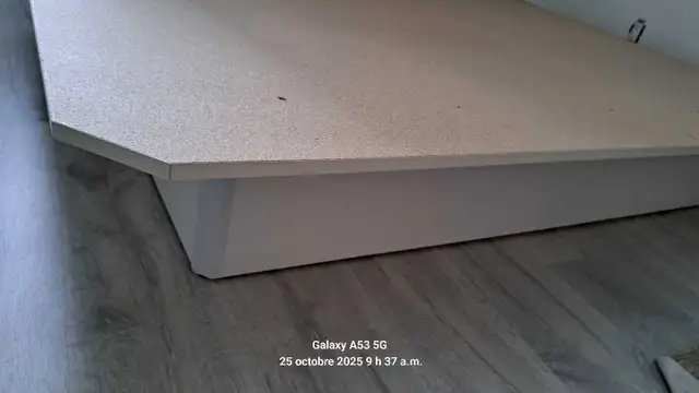 Base de lit plateforme in Beds & Mattresses in Québec City - Image 2