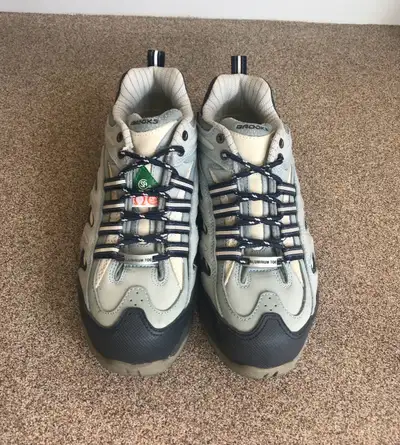 brooks safety shoes in All Categories in Ontario Kijiji Marketplaces