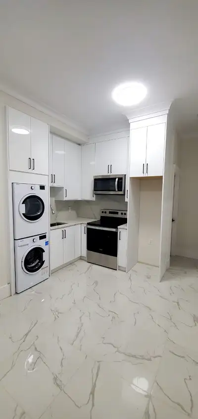 New home 2 bedroom+Laundry including utilities