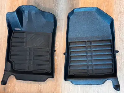 3D Floor Mats for Hyundai Elantra 2017–2020 – Like New! Selling a full set of custom-fit 3D floor li...