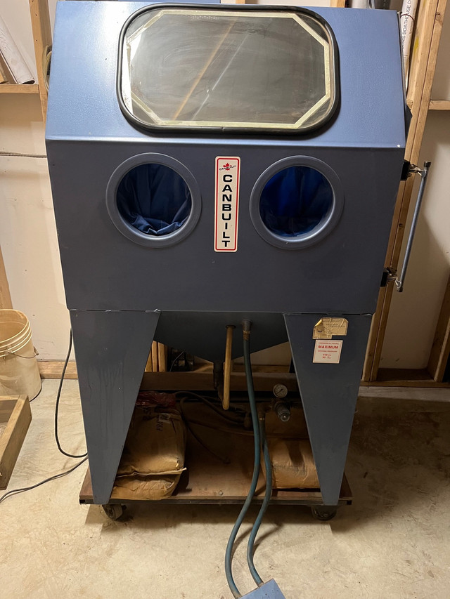 Industrial Sandblasting cabinet in Other Business & Industrial in Muskoka - Image 4