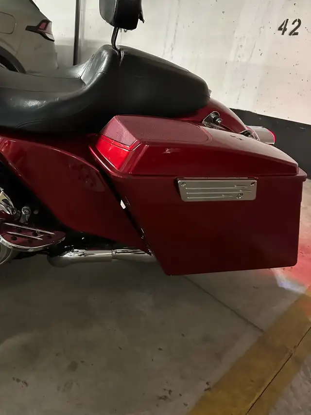 Harley Davidson street glide bags in Street, Cruisers & Choppers in City of Toronto - Image 5