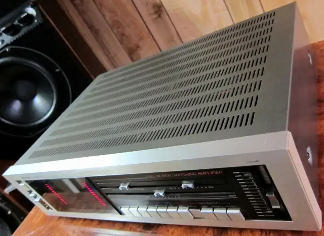 SHERWOOD AD-2220 CP STEREO INTEGRATED AMPLIFIER LIKE NAD ROTEL in Stereo Systems & Home Theatre in Ottawa - Image 4