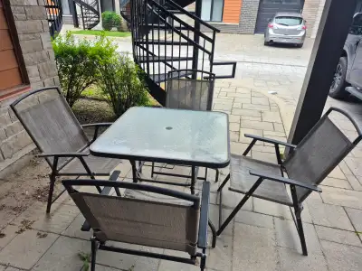 Table de patio en vitre avec 4 chaises, View more