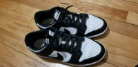 Nike dunk panda size 9.5us