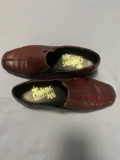 *New Woman’s Rieker Leather Loafer *European, View more