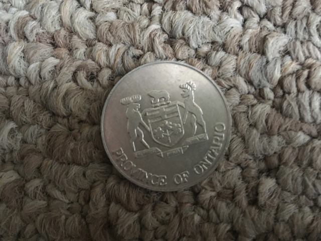 Three Queen Elizabeth II photos and Silver Jubilee coin in Arts & Collectibles in Barrie - Image 3