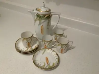 Here is a beautiful vintage Rosenthal, Chocolate, Tea Pot Set. Includes tea pot and four cups and sa...