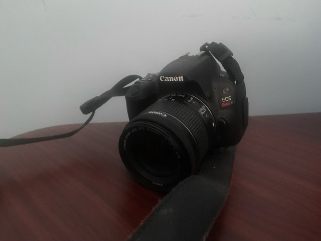 Camera Dslr canon eos sl2   in Cameras & Camcorders in Laval / North Shore - Image 2