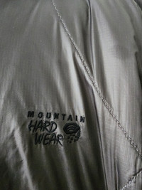 Ensemble de ski d'hiver pour femme.Mountain Hard Wear. Gris/noir