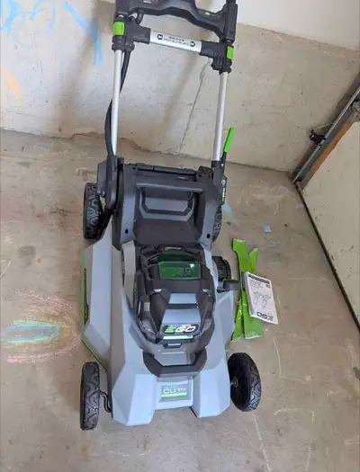 Mint condition - EGO 21" Self-propelled lawnmower LM2150sp, View more