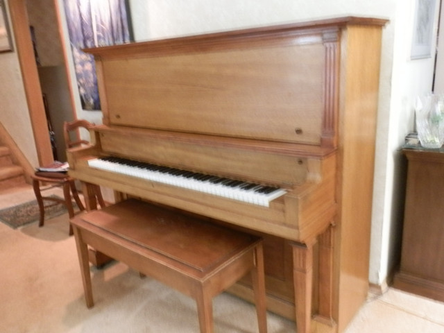 Free Piano in Free Stuff in Red Deer