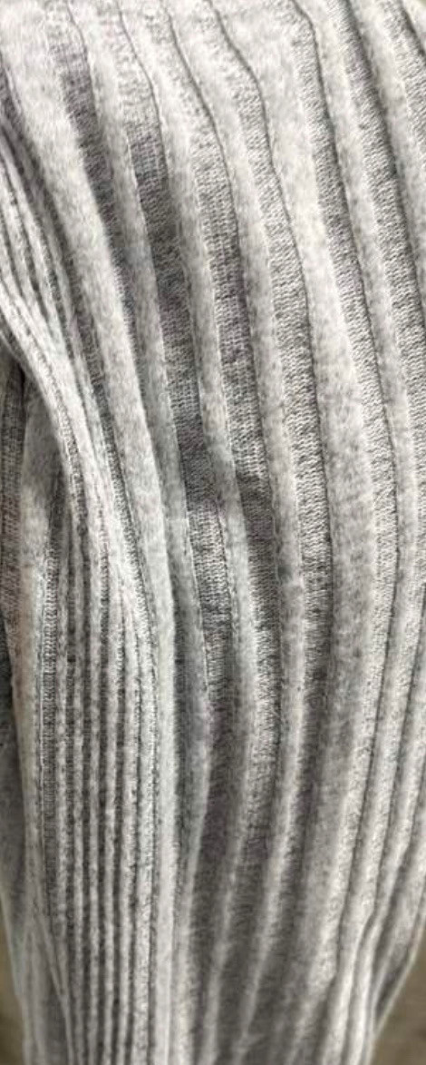 XS Textured Fleece Leggings Wide Leg in Women's - Bottoms in Edmonton - Image 4