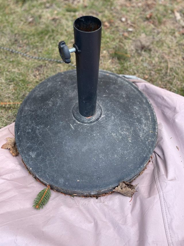 Umbrella Stands  in Patio & Garden Furniture in Mississauga / Peel Region - Image 2