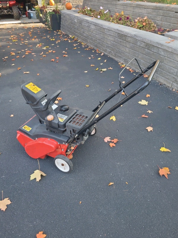 21" Yard Machines Snowblower Snowthrower Snowblowers Barrie Kijiji